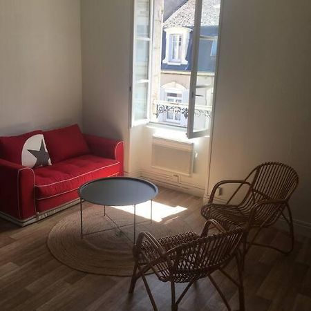 Appartement Avec Parking Proche Cathedrale Bourges Esterno foto